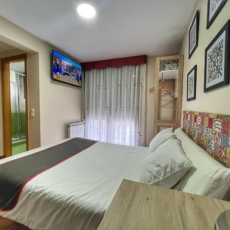 Hostal La Colmena Vicolozano Екстериор снимка